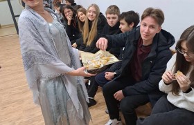 Zdjęcie dla aktualności: Andrzejki 2023 w internacie