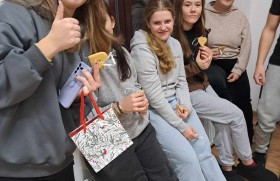 Zdjęcie dla aktualności: Andrzejki 2023 w internacie