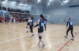 Zdjęcie dla aktualności: Drużyna dziewcząt na zawodach w ZST