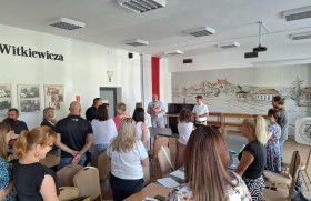 Zdjęcie dla aktualności: W tym roku odszedł na emeryturę wieloletni dyrektor naszej szkoły Pan Teodor Józefacki.