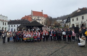 Zdjęcie dla aktualności: 107. rocznica odzyskania niepodległości przez Polskę.