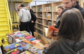 Zdjęcie dla aktualności: Andrzejki 2025 w bibliotece