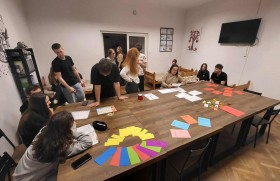 Zdjęcie dla aktualności: Andrzejki 2025 w internacie