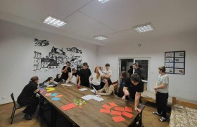 Zdjęcie dla aktualności: Andrzejki 2025 w internacie