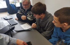 Zdjęcie dla aktualności: Poznajemy techniki radiokomunikacji,