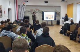 Zdjęcie dla aktualności: Poznajemy techniki radiokomunikacji,