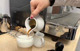 Zdjęcie dla aktualności: Bonujemy i serwujemy