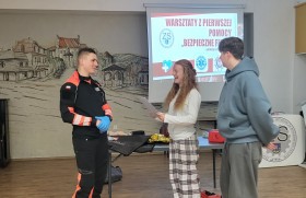 Zdjęcie dla aktualności: Warsztaty pierwszej pomocy w ramach akcji „Bezpieczne Ferie”.
