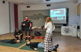 Zdjęcie dla aktualności: Warsztaty pierwszej pomocy w ramach akcji „Bezpieczne Ferie”.