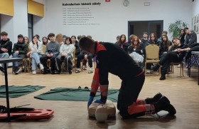 Zdjęcie dla aktualności: Warsztaty pierwszej pomocy w ramach akcji „Bezpieczne Ferie”.