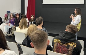 Zdjęcie dla aktualności: Spektakl pt. „Inni – czyli My!”.